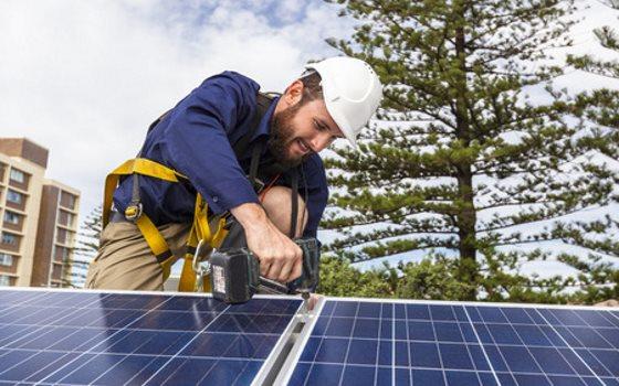 montaje-mantenimiento-instalaciones-solares-termicas